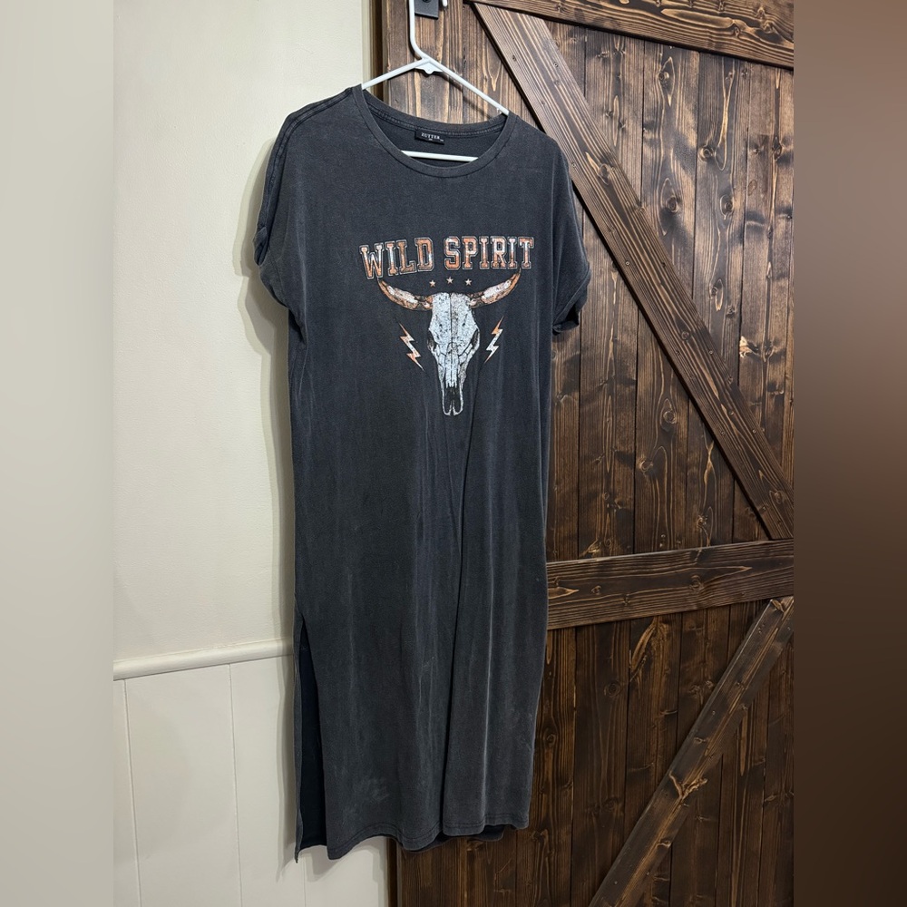 Wild Spirit Graphic T-Shirt Dress
